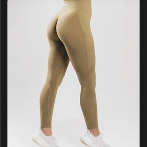 Not gold alphalete amplify leggings